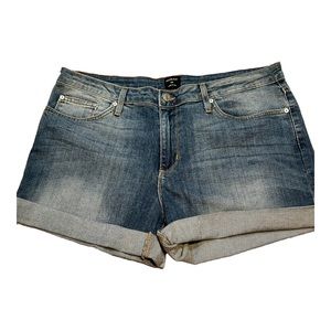 NWOT JUST BLACK SHORTS